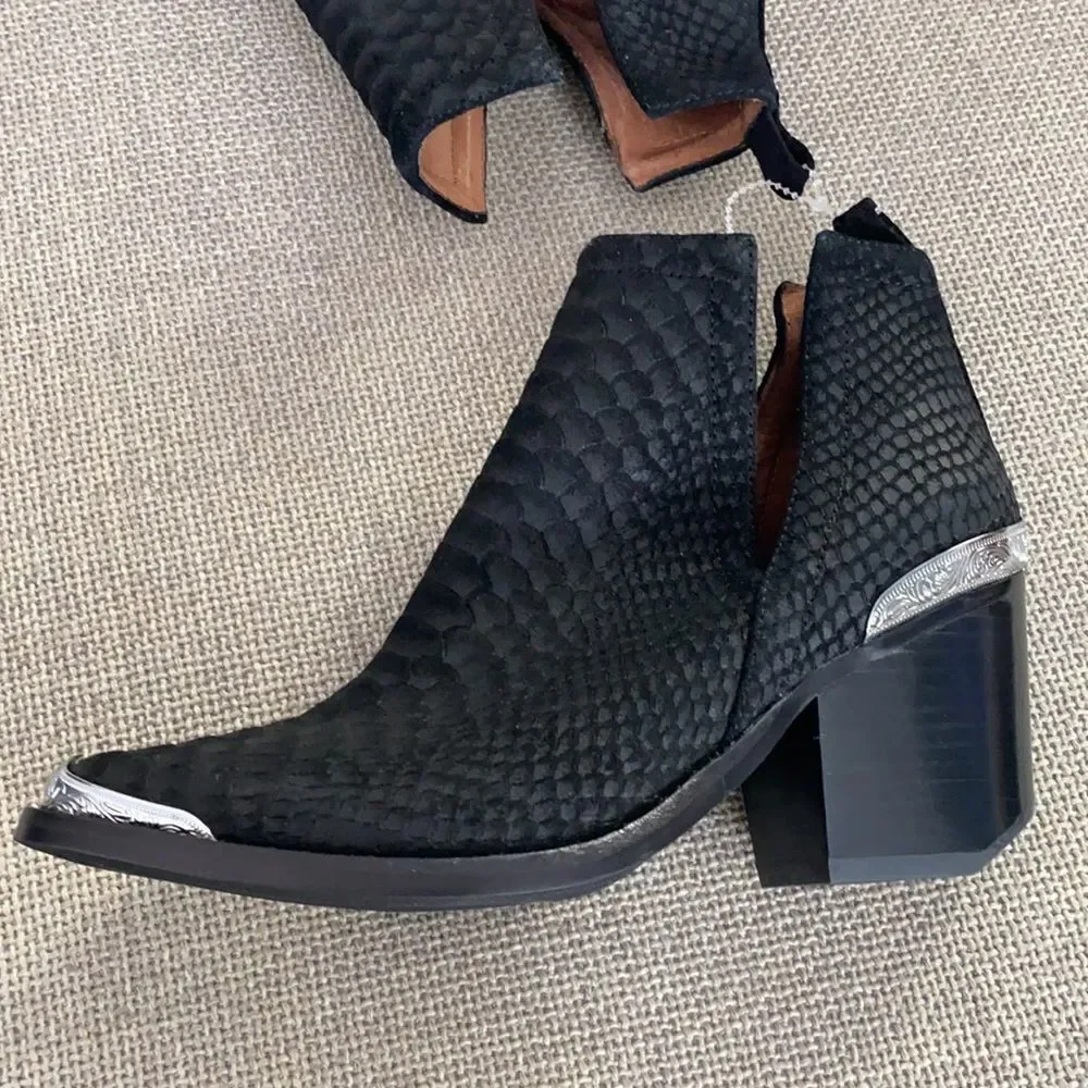 NWOT Jeffrey Campbell Cromwell Cutout Western Boot Size 6